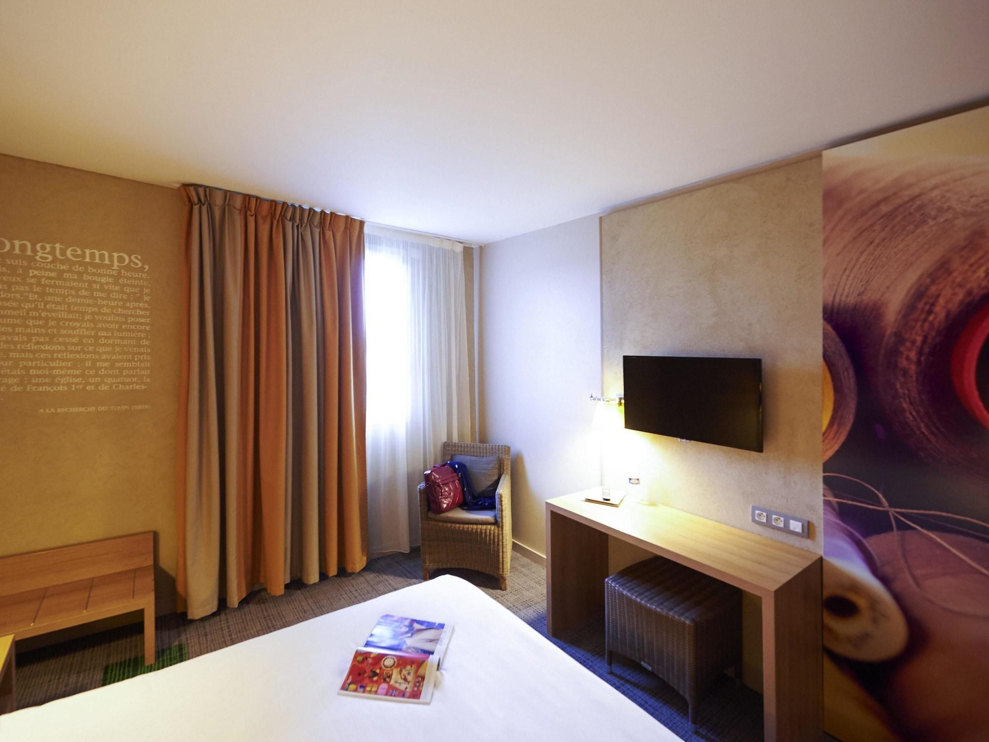 Ibis Styles Cholet Exterior foto