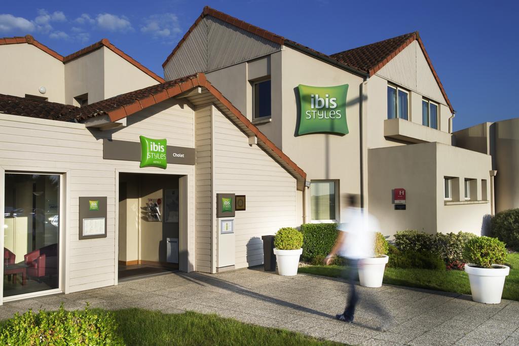 Ibis Styles Cholet Exterior foto