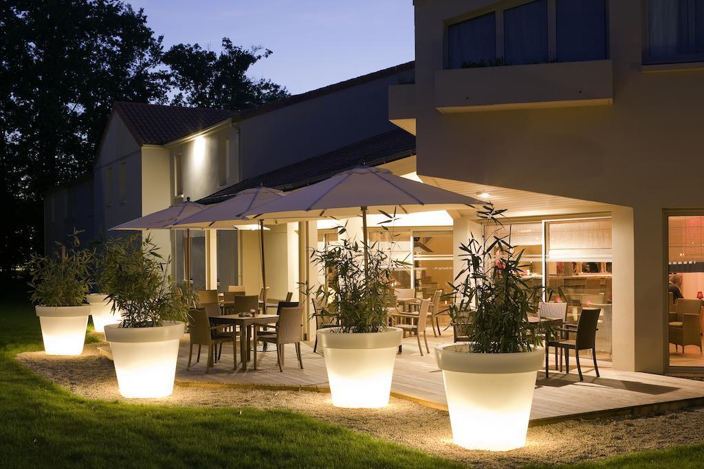Ibis Styles Cholet Exterior foto