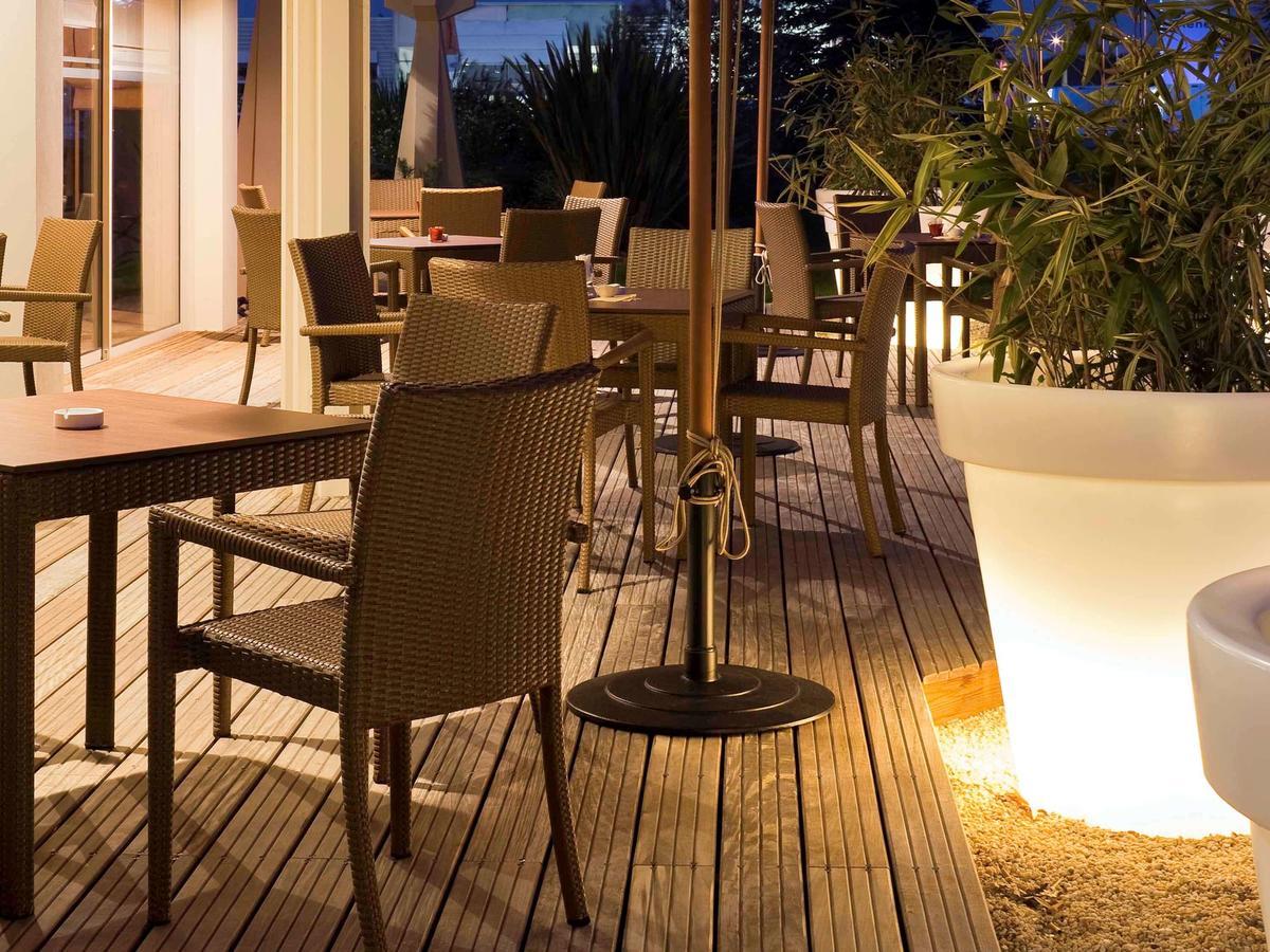 Ibis Styles Cholet Exterior foto